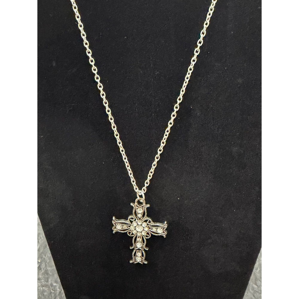 Vintage Style Silver Tone Rhinestone Filigree Cross Pendant Necklace Gothic 18in